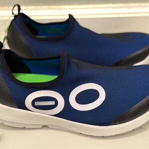 New Men’s OOFOS